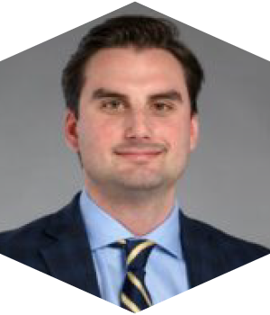 Alex Oquist headshot